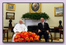 Bush en paus bidden voor gezin