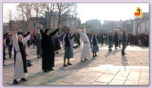 Brother & Sister Act Flashmob Parijs
