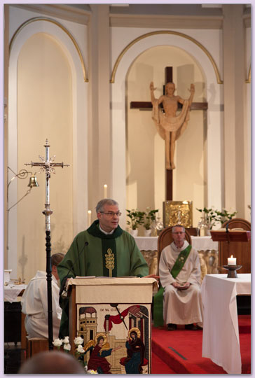 Eucharistieviering met pastoor Van der Mee