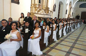 Massa-huwelijksvoltrekking Paraguay (foto: Twitter)